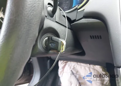 2013 Ford Fusion Se z USA, uszkodzony, nr VIN 3FA6P0HR2DR317945